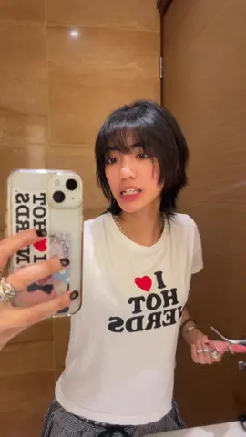 grrrAGHHGG this is my uniform tbh 