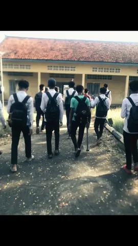 កីឡាកររលាប្អៀរយើងនិង😆⚽️#creatorsearchinsights #12345678910_vin 