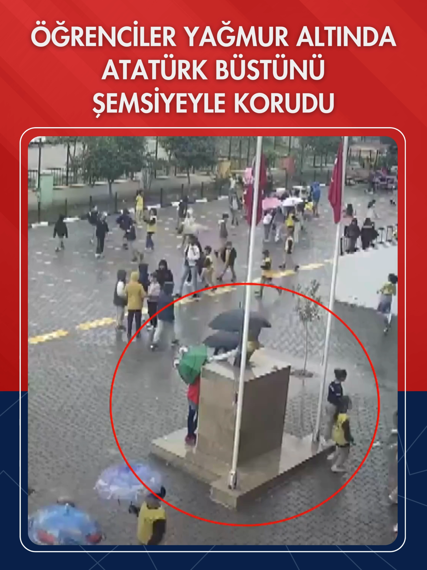 📍Adana'da duygulandıran görüntü! ➖İlkokul öğrencileri yağmur altında Atatürk büstünü şemsiyeyle korudu ➖Adana’nın Ceyhan ilçesinde teneffüse çıkan ilkokul öğrencileri, yağmur başlayınca ıslanmaması için Atatürk büstünü şemsiyeleriyle korudu. #ATATÜRK #adana #öğrenci #posta #haber