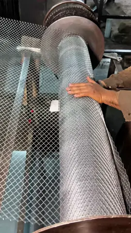 Heavy Duty Metal Mesh Making Process | Step by Step