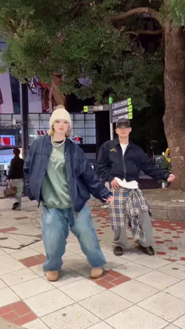 久々にムーンウォークした🥴 w/ @りゅーたざきっど  #dancer#fyp#おすすめ