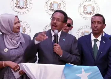 Mudane MW Xabiibul malaayiin Farmaajo taladaadii maanta waa lagu najaxay waxeyna ahaan doontaa mid siyaasadda dalka wax badan ka bedesha. 🙏🙏