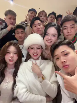 Đội này đông quá =))) @𝓚𝓲𝓶 𝓐𝓷𝓱 🇻🇳 #kanhdau #xuhuong 