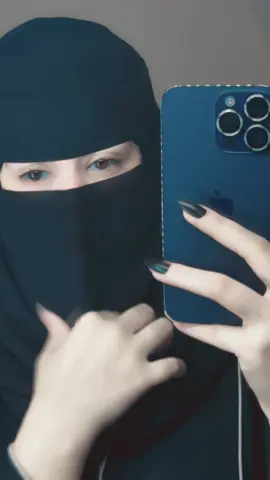 Maashooq ke pas hi reh jata hai#foryou 