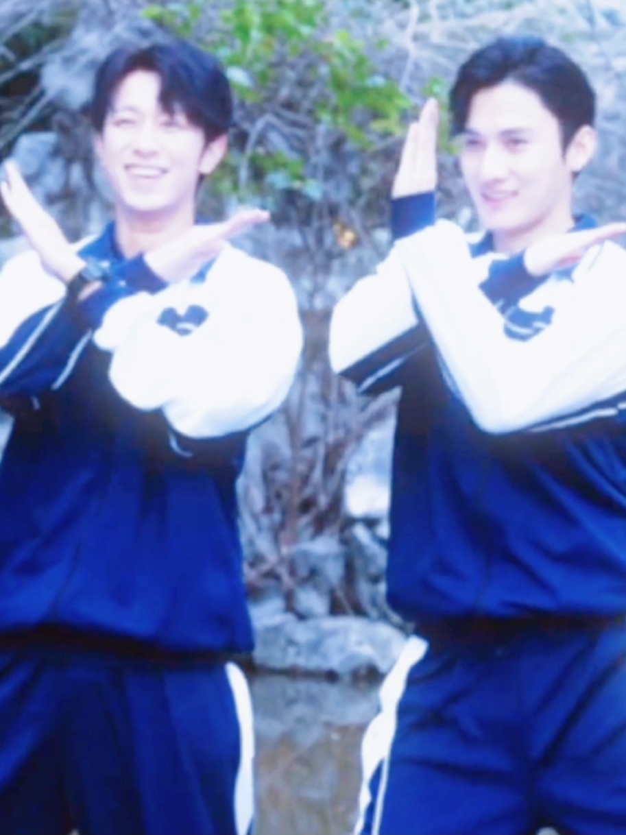 I know everyone is quite tired lately, perhaps a little sad, and some even have the intention of withdrawing and not uploading videos regularly, but it's okay, stay calm, reorganize, and secretly follow JangLi. Sometimes I wonder, if I'm not here, someone else will accompany them, but what if everyone is like me? Who will be left beside Peien and Jiangheng? I don't hope to be around until the end, I just wish both of you and everyone else peace, good health, avoiding bad things and negativity, and to bravely fight for your rights. These two people are pure, not competitive, and they love their fans with sincerity—that is enough for me 🫶❤️ #lipeien #seekyli #JiangHeng #jiangli #fyp 