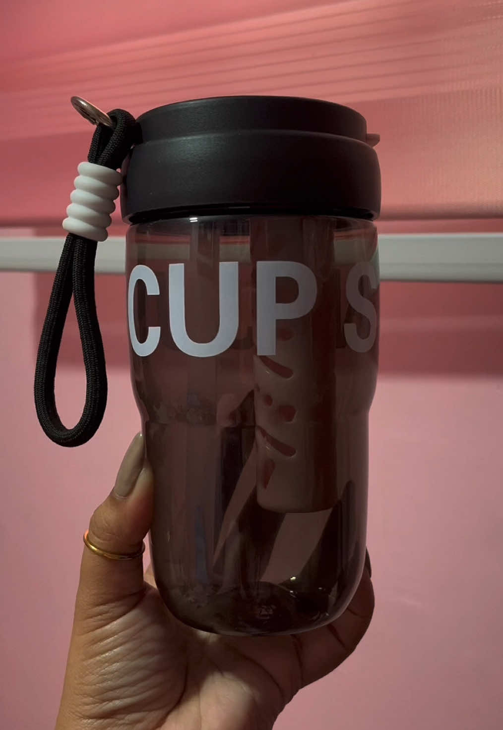 your everyday mini straw bottle—lightweight, leak-proof, and super handy! 🖤 #waterbottle #miniwaterbottle #waterbottlewithstraw #kidswaterbottle #portablewaterbottle 