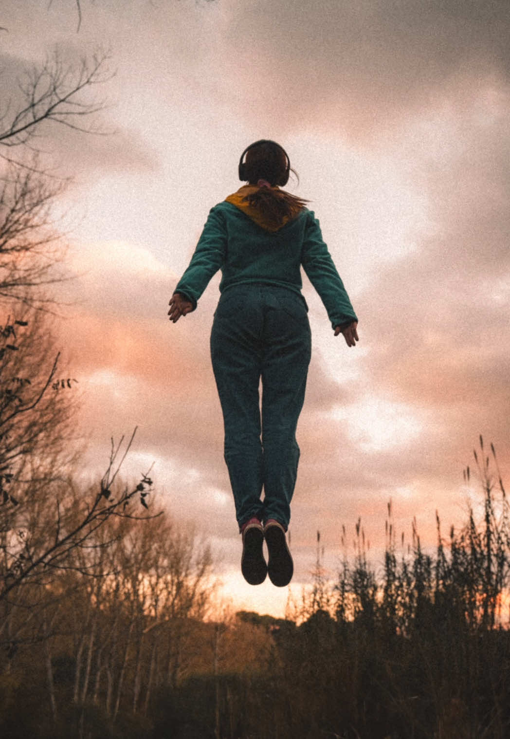 Choose your fav ☝️ We used @Adorama LIGHT TUBES to create these effects 🔥 #adorama 