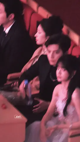 This Bai Nianhao He is so sweet! #liunian #刘念 #hechongrui #hongguocreatorconference2025 #RedFruitConference 