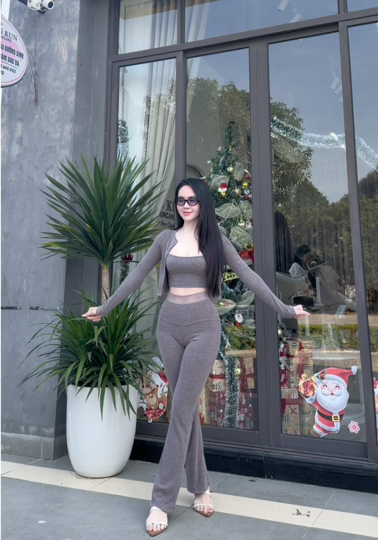 Mình đang ở cái tuổi bị hối lấy chồng… mà chồng chứ phải bó rau đâu mà ra chợ bốc đại cho rồi 😂#trangkun #thanhhoa #laychong #buoncuaem #tiktokgiaitri 