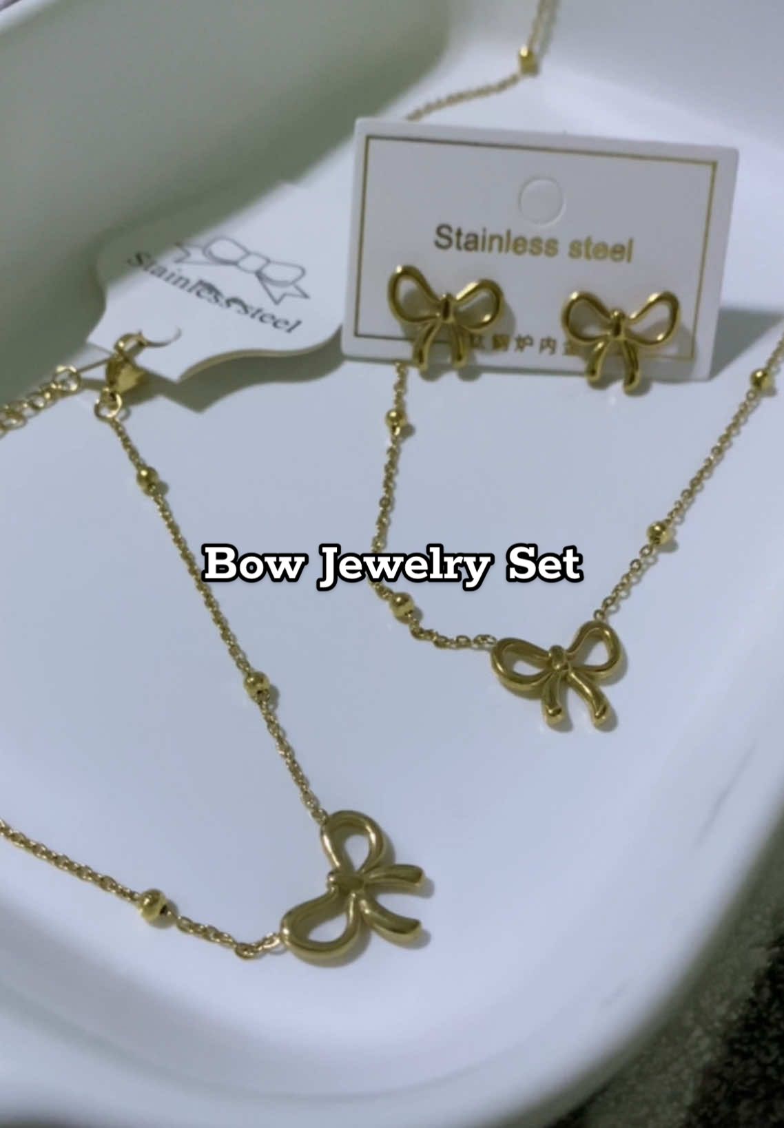 Look expensive without spending much!  This bow necklace, bracelet & earrings set instantly levels up your look - perfect pang-date, pang-gift, or pang-daily wear. @Niniceph  #ribbonearrings #Necklace  #accessoriesjewelry #TrendingAccessories #ChristmasGiftIdea 