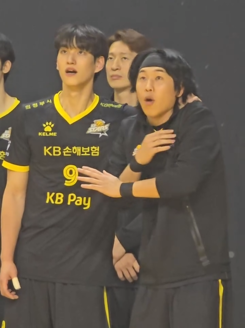 Engga dimana2 selalu petantang petenteng bgt si sungjin bocah usil 1 ini 🫵🏻😆 #limsungjin #sungjin #koreanvolleyball #volleyballworld #fyp 