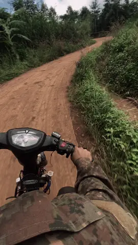 Đá đê đá đê 😆 #xezin #xh 