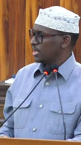 Dood ayaa ka dhalatay xildhibaan soo jeediyay in xarunta baarlamaanka laga raro Muqdisho, iyadoo xildhibaano kale ay si adag uga jawaabeen. A debate has erupted after an MP proposed relocating the parliament headquarters from Mogadishu, with other lawmakers responding strongly to the suggestion. #Muqdisho #Baarlamaanka #Dood #Xildhibaanada #Soomaaliya      