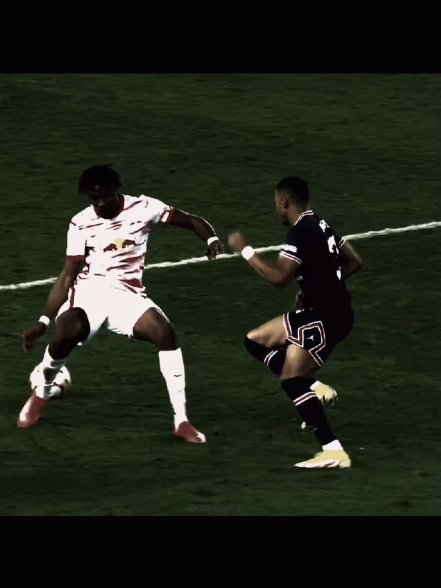 mbappe dribbling skills.  . . . #mbappé #skills #footballtiktok 