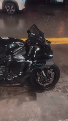 #parati #bikes #motos #yamahar1 #yzfr1 