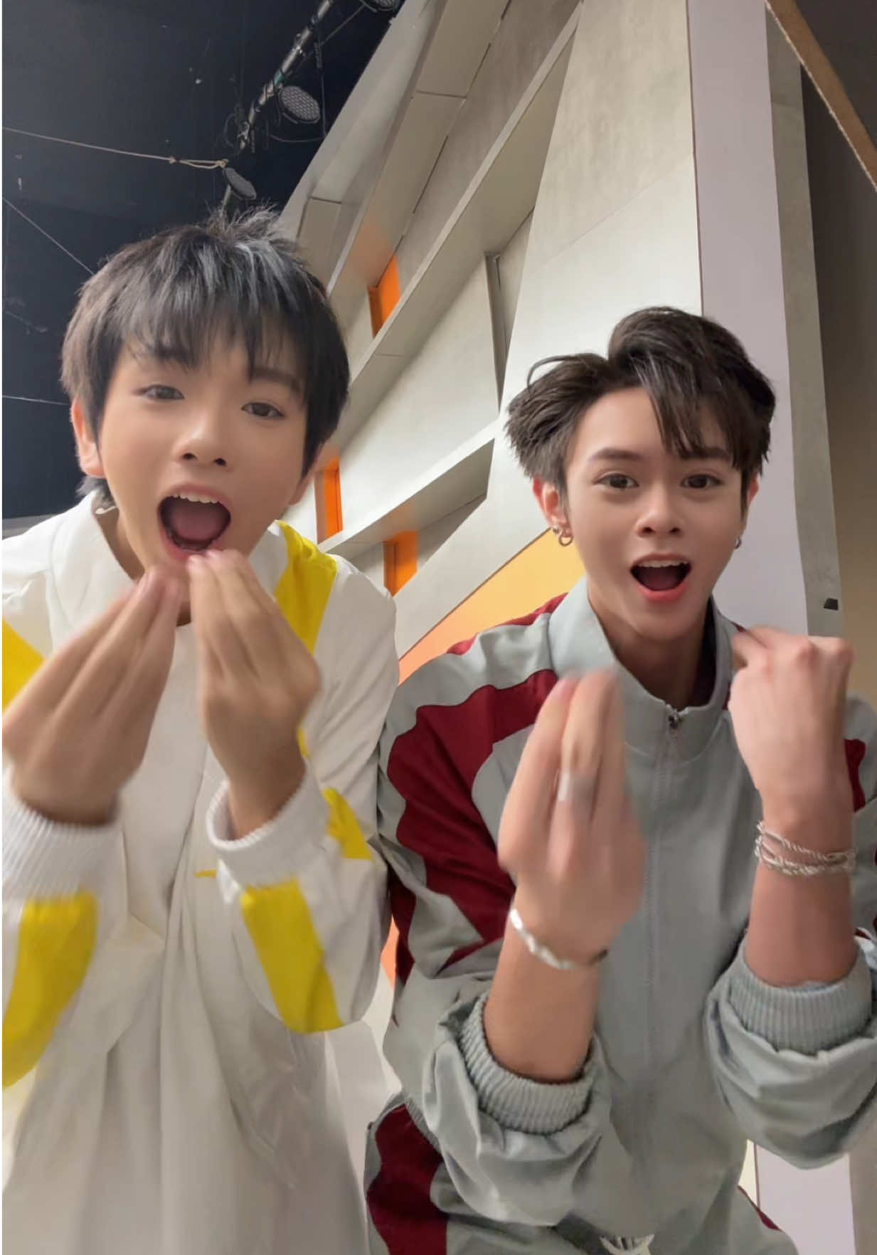 Whyyyyy #tanbinhtoannang #phucnguyentanbinhtoannang 