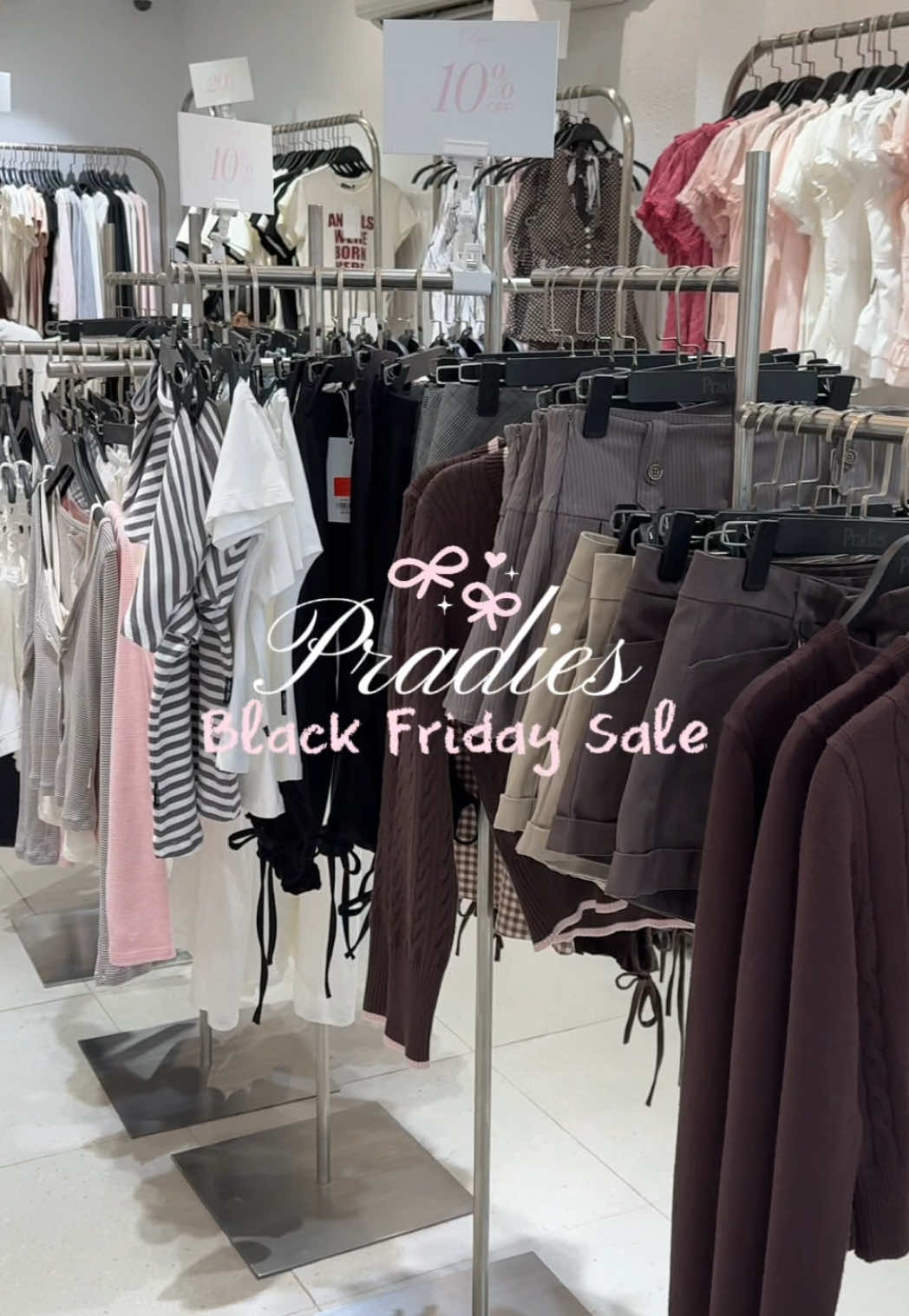 Chỉ còn vài ngày nữa thôi là kết thúc chương trình sale Black Friday 🛍️ Cơ hội sở hữu những items xinh iu với ưu đãi lên đến 70% đang chờ bạn rinh về, nhanh chân ghé ngay cửa hàng của Pradie để không bị bỏ lỡ nha 🌟 #Pradies #saleupto70 #blackfridaysale #fashiontiktok 