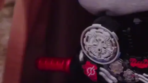 còn form nào đẹp hơn form này không?#capcut #kamenrider #creatorsearchinsights 