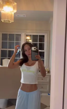 It’s Wednesday I just can’t do without dancing💃💃