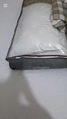 Pack of 4 under bed foldable large capacity dark grey 3 sided zipper storage bags #storagehacks #storagebox #expressshipping #foldablestoragebags 