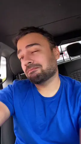 Bolsonaro foi preso! Pronto… agora acabou a corrupção, os preços vão despencar e o Brasil vai virar um paraíso fiscal. SQN 🤦🏻‍♂️🇧🇷 Enquanto tem gente comemorando como se tivesse ganho na loteria, a vida real continua igual: mercado caro, gasolina nas alturas, imposto pra tudo que é lado e nenhuma prova concreta apresentada. Narrativa não é justiça. Cada um tem o presidente que merece, eu durmo tranquilo com as minhas escolhas. 😉 #liberdadedeexpressao #politica #brasilreal