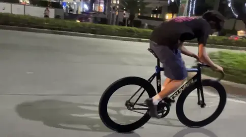 fishtail or semplang??? HAAHHA                           #fypシ゚ #fixedgearphilippines #fixedgear #tsunamisnm300 #tsunamibikes 