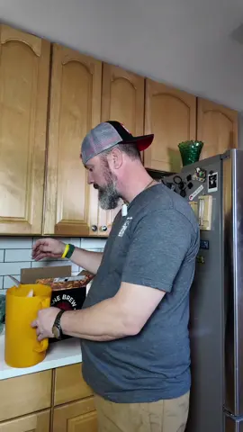 Cane Brew Peach Sweet Tea Sweet, smooth, and bursting with juicy peach flavor—Cane Brew Peach Sweet Tea tastes like sunshine in a glass. Made with real cane sugar and that classic Southern-style sweetness, every sip delivers a cool, refreshing blend of ripe peach and slow-brewed tea. Perfect for front-porch sipping, backyard hangs, or anytime you need a little taste of summer. 🍑🧊✨ #sweet #tea #blackfriday  @Cane Brew 