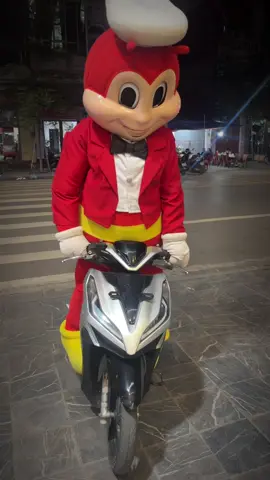 Ít biết sợ và muốn bị ăn đòn, Chan jollibee đi#xh #vario150 #jollibee #fyp #xuhuongtiktok 