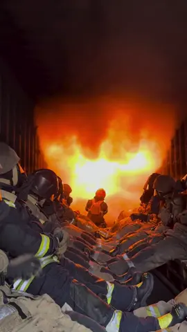 🤩🤩🤩🚒👩🏽‍🚒 #viralvideo #firefighters #servireproteger 