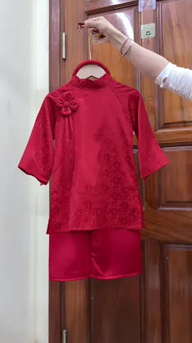 Áo dài cho bé gái #tiemmeken #thoitrangtreem #bochobe #aodaichobe #aodaibegai 