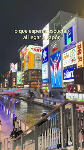 NO ES EDITADO, realmente estaba esta canción alli, Daddy Yankee x el mundo 🤣 #mexicanaenjapon #japan #osaka #kyoto #japón 