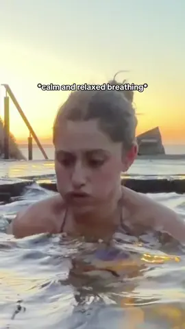 Cold plunge outside in the freezing weather was kinda wicked #fyp #iceland 