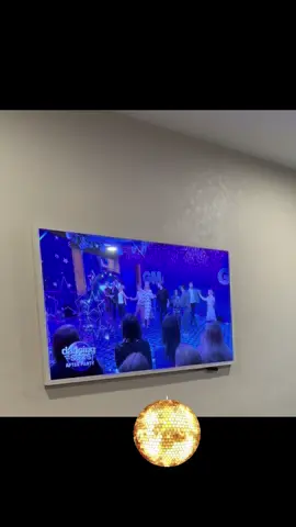 #wereback #dancingwiththestars #robertirwin #gma @Dancing with the Stars #DWTS @ABC @Witney  Carson @Robert Irwin @Alix Earle @Val @elaine4animals @Alan @Baby Jo @Ezra Sosa @Dylan Efron @DaniellaKaragach 