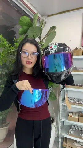Kính thay thế mũ bảo hiểm fullface AGU nhiều màu nha các bác #nonbaohiem #mubaohiem #mubaohiemchonu #mubaohiemchonam #ỉn_yêu_mũ_bảo_hiểm 