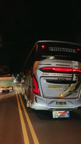 Goyangan bus malam.  #bus #videobus #bismania #busmalam #beranda 