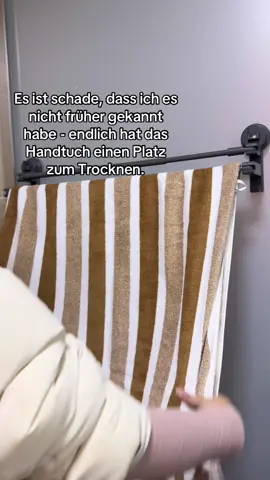 Ein ausziehbarer und bewegbarer Handtuchhalter - man kann ihn überall hinstellen, wo man will. #Handtuchhalter #Haken#blackfriday #TikTokmademebuyit