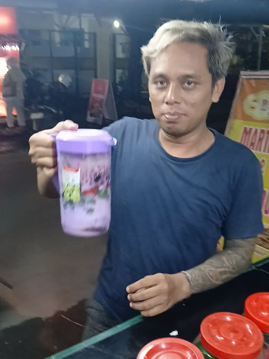 Barangkali kenal arek iki  ,Sandalnya ketinggalan....#manukan #estelerdendharma #estelerteko #manukansurabayabarat @manukanruwett.co @Grab Indonesia 