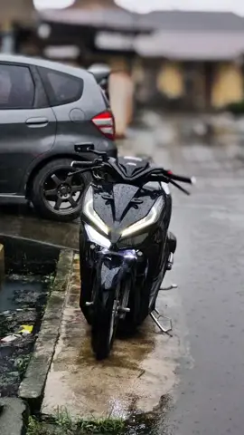 di liat liat ganteng juga hehe#ls400 #static #variolednew #variomodifikasi #vario 