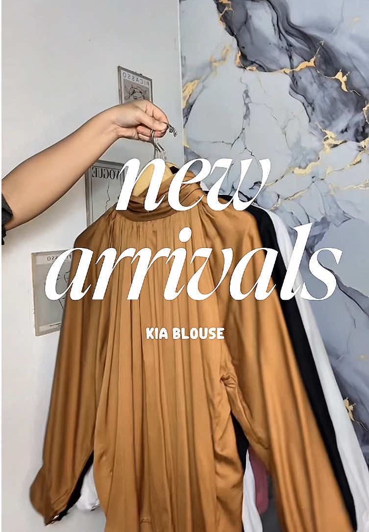 New Arrivals lagi nih🤭🥳 Blouse bahan rayon twill dengan kerah turtle neck jangan sampai kelewatan. Yuk, gercepin🛍️🤩 #fyp #newarrivals #newcollection #outfitinspo 