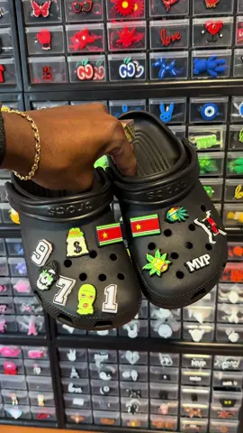 ❤️Si t’aimes la Guadeloupe → cette paire est faite pour toi. 📦 #crocs #Guadeloupe #971  #pimpit #pins 