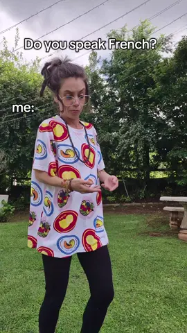 my brain whenever they ask me on LIVE if I speak french...🤣🙈😜 #doyouknowkg #french #LIVE #questions 