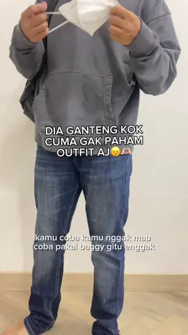 Pas ngedit baru sadar blm disleting😭 #fyp #viral #makeover #couple #jeansunisex #jeanskorea #jinisoemangkeren  