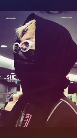 Thì ra đẹp trai là một loại cảm giác che kín hết mà vẫn thấy rất là đẹp trai😭🤌#martin #cortis #coer 