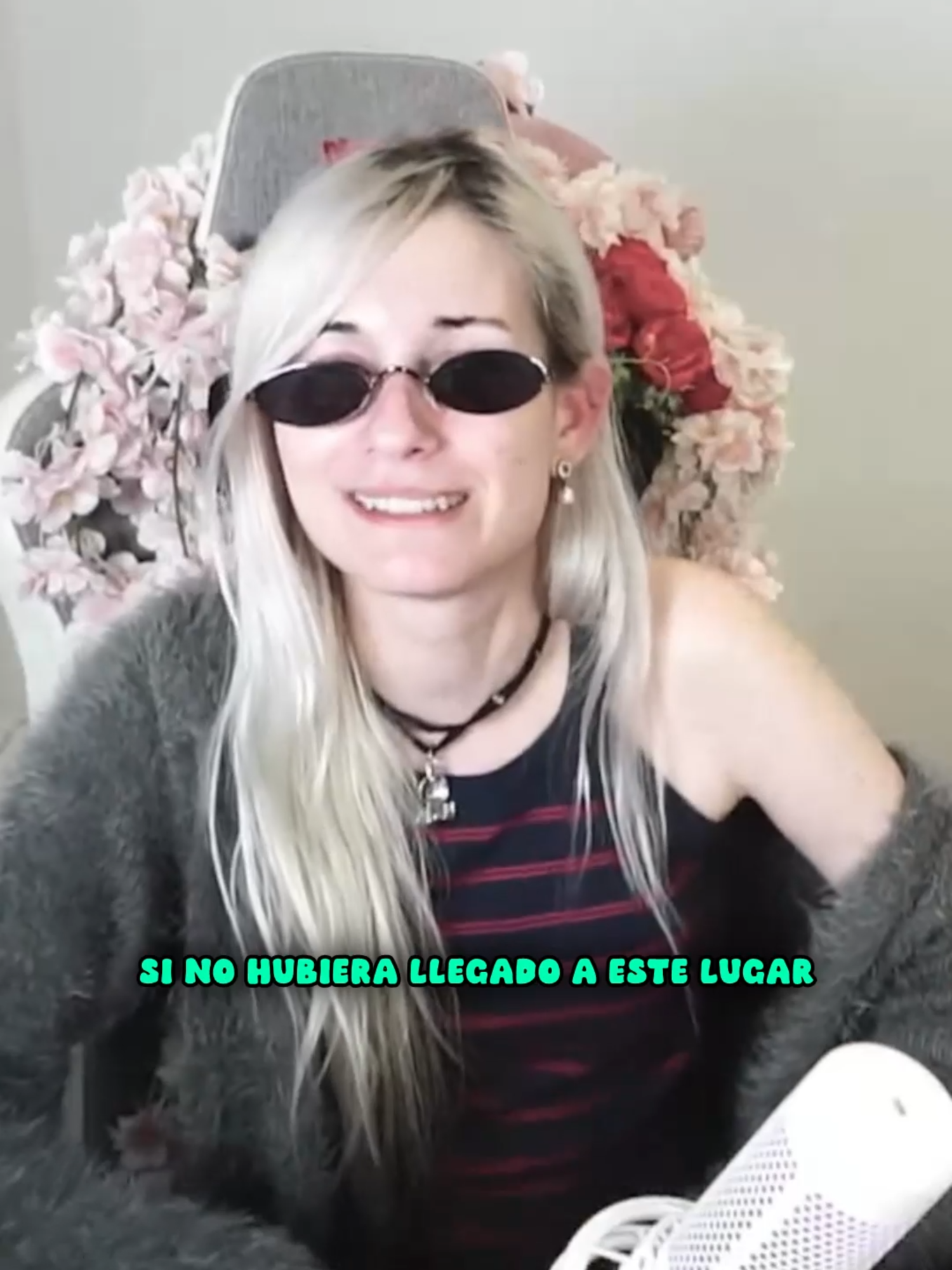 Tipo de gente en TINDER • kick.com/titasama • #titasama #titabruh #kick #kickstreaming #argentina #humor #tinder #hombres #gatos #citas #match