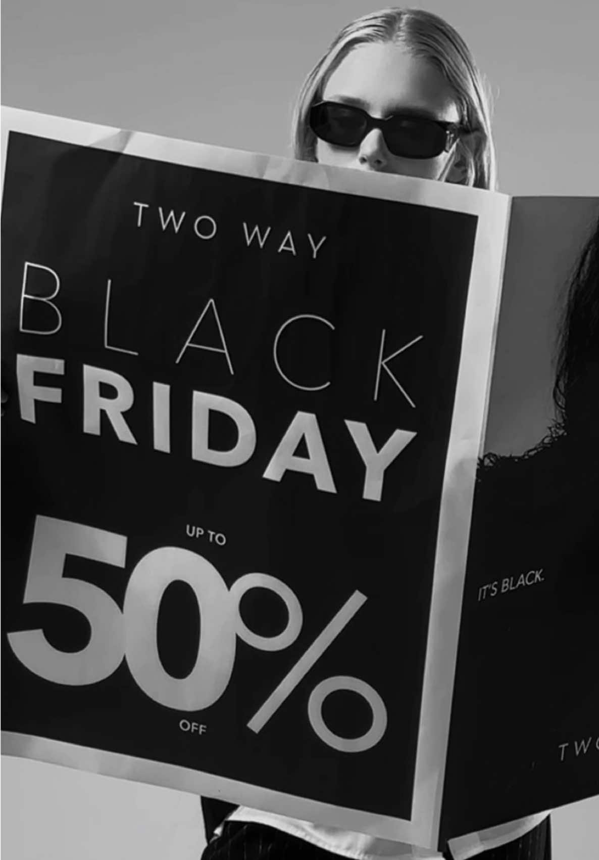 Il BLACK FRIDAY è iniziato ⚫️ Scopri gli sconti fino al -50% sui capi della FW collection da ora online e da domani in tutti gli store #twoway #blackfriday 