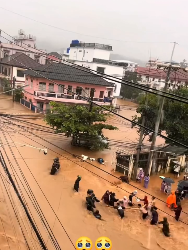 เราจะจับมือไปด้วยกัน #น้ำท่วมล่าสุด #อุทกภัย #ดันขึ้นหน้าฟีดที #ขึ้นฟีด 