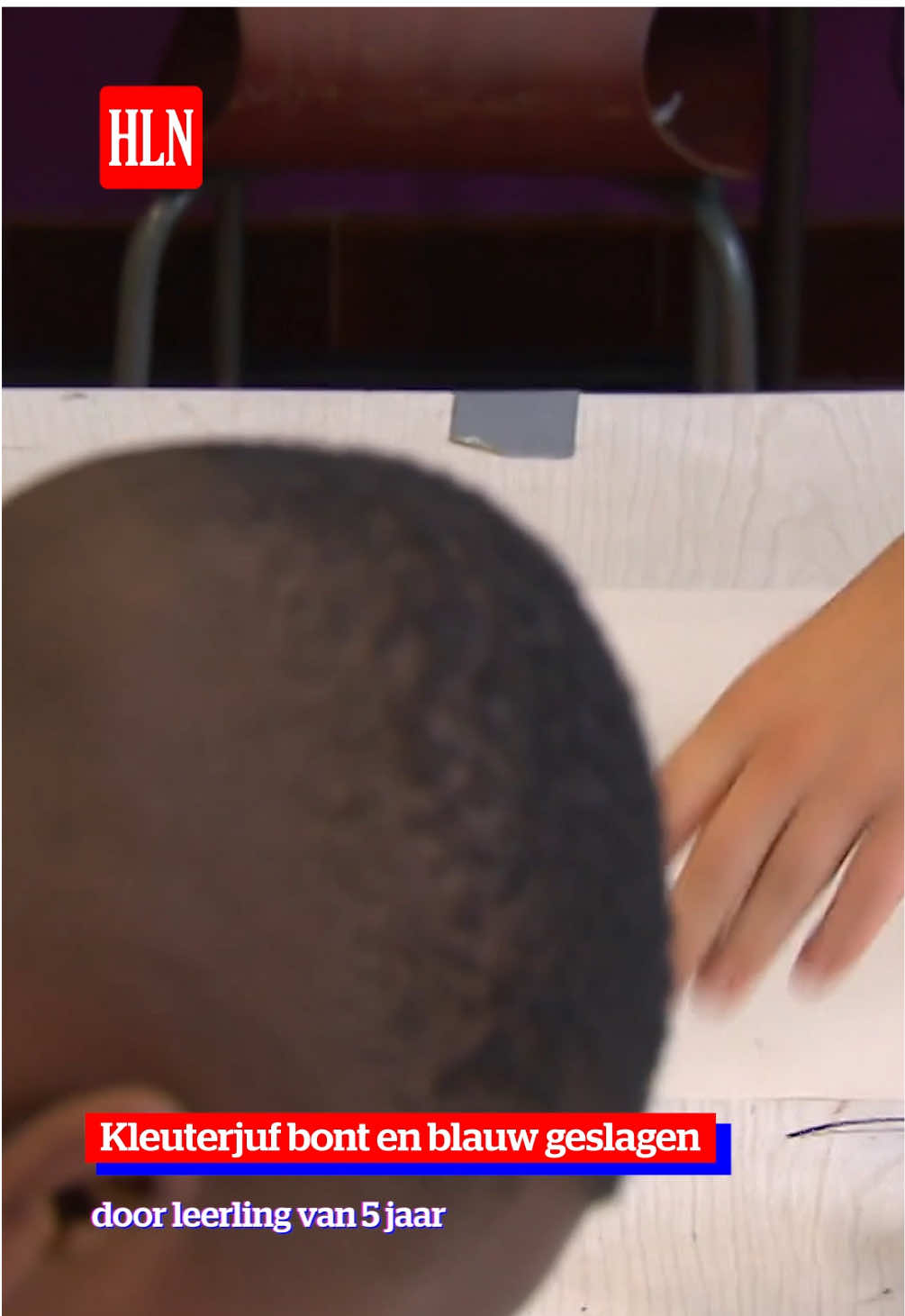 In het stadscentrum van Gent is een kleuterjuf het slachtoffer geworden van haar eigen leerling. #hln #crime #crimetok #gent 