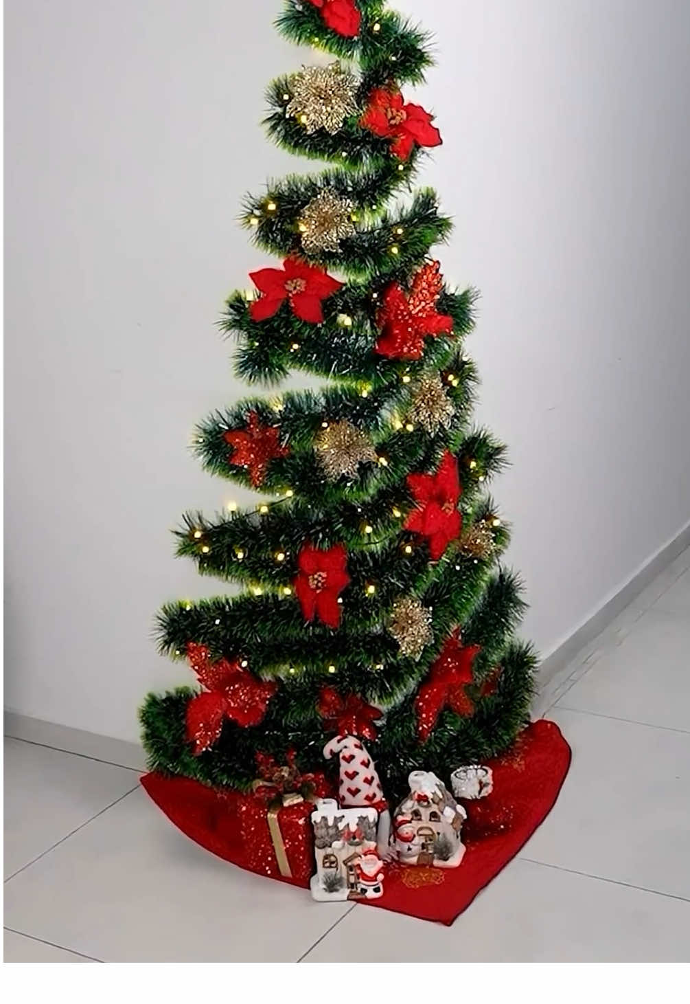 Cách làm cây thông Noel bằng dây kim tuyến đơn giản mà siêu đẹp🎄✨🌟 #decor #homedecor #decornoel #decorgiangsinh #xuhuong 