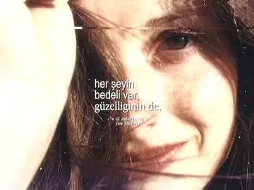 Acılı bir bakış yerleşirse eğer Kirpiğinin ucundan gözbebeğine. Her şeyin bedeli var, güzelliğinin de. Bir gün gelir ödenir, öde Firuze. #firuze #sezenaksu #fyp #fypシ゚ #lyrics 