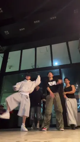 solid dc kuya @Chris Vino (@carlomndz_ @Hulyos Mazan @dominic ) #fyp #w3 